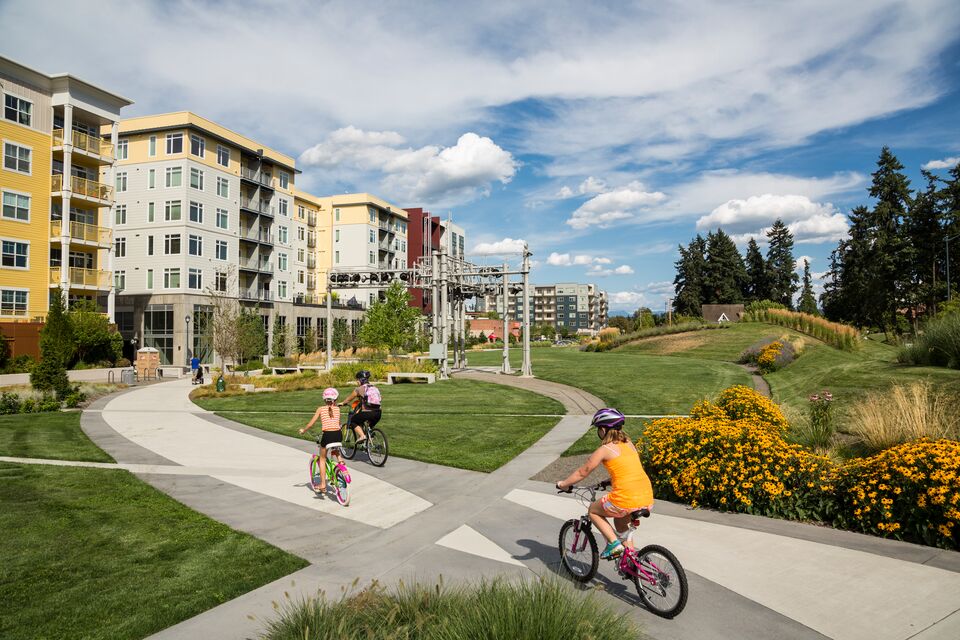 In the Seattle metro, a new bike path gets kids to school the old